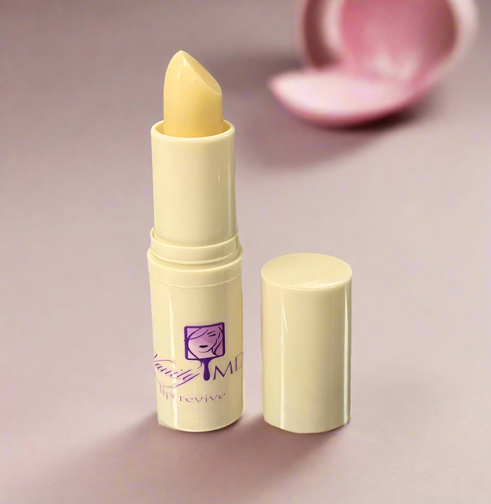 Hydrating antioxidant lip balm for softer, smoother-looking lips