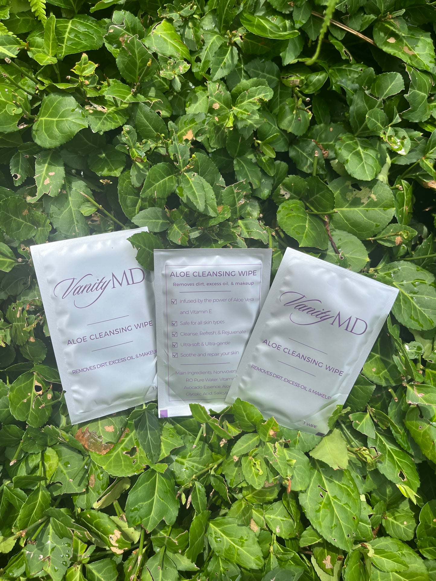 Aloe cleansing and makeup-removing wipes for refreshed, hydrated skin